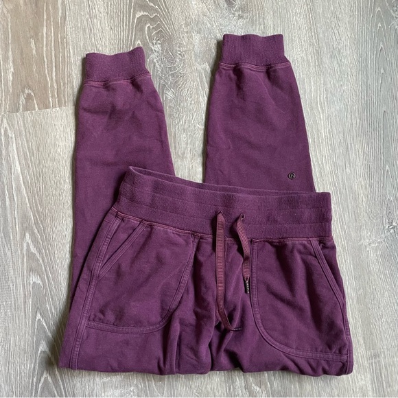 lululemon athletica Pants - Lululemon Scuba Joggers